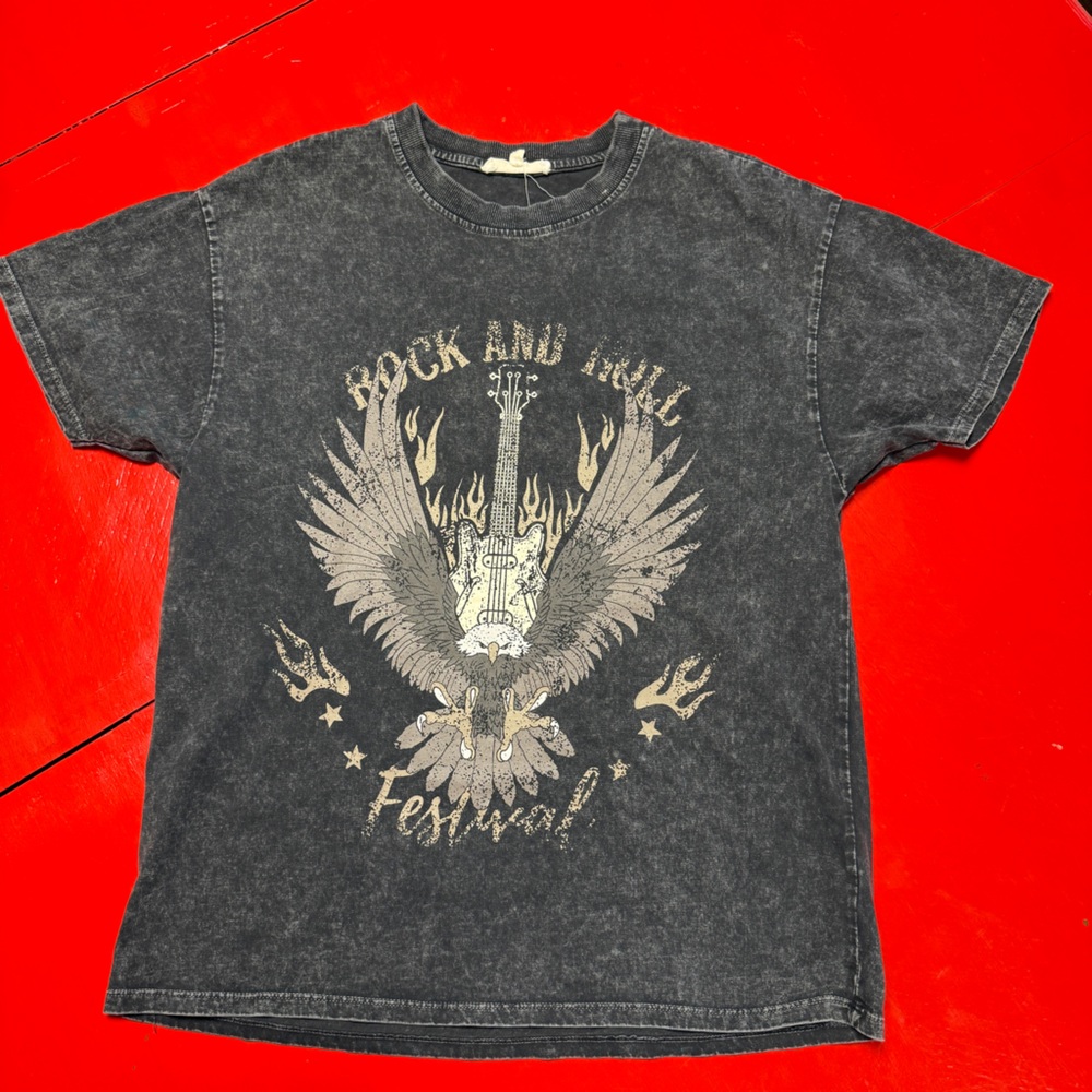 CHELSEA & VIOLET CHARCOAL WASHED OUT GRAPHIC AHORT SLEEVE OVERSIZED TEE SHIRT
